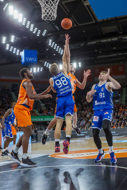 中场注入新 中场注入新